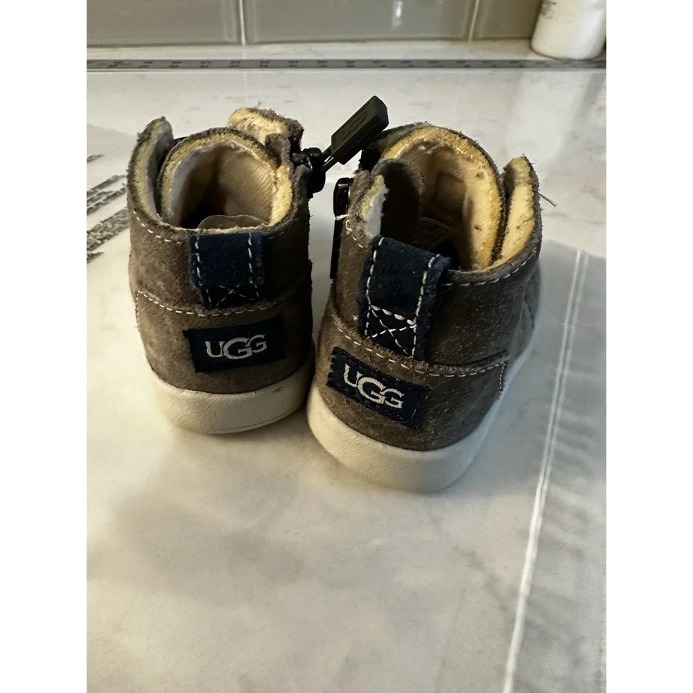 UGG Baby‎ Kristjan Suede Chukka Boots Charcoal Side Zippers Size 02/03 (6-12 M)